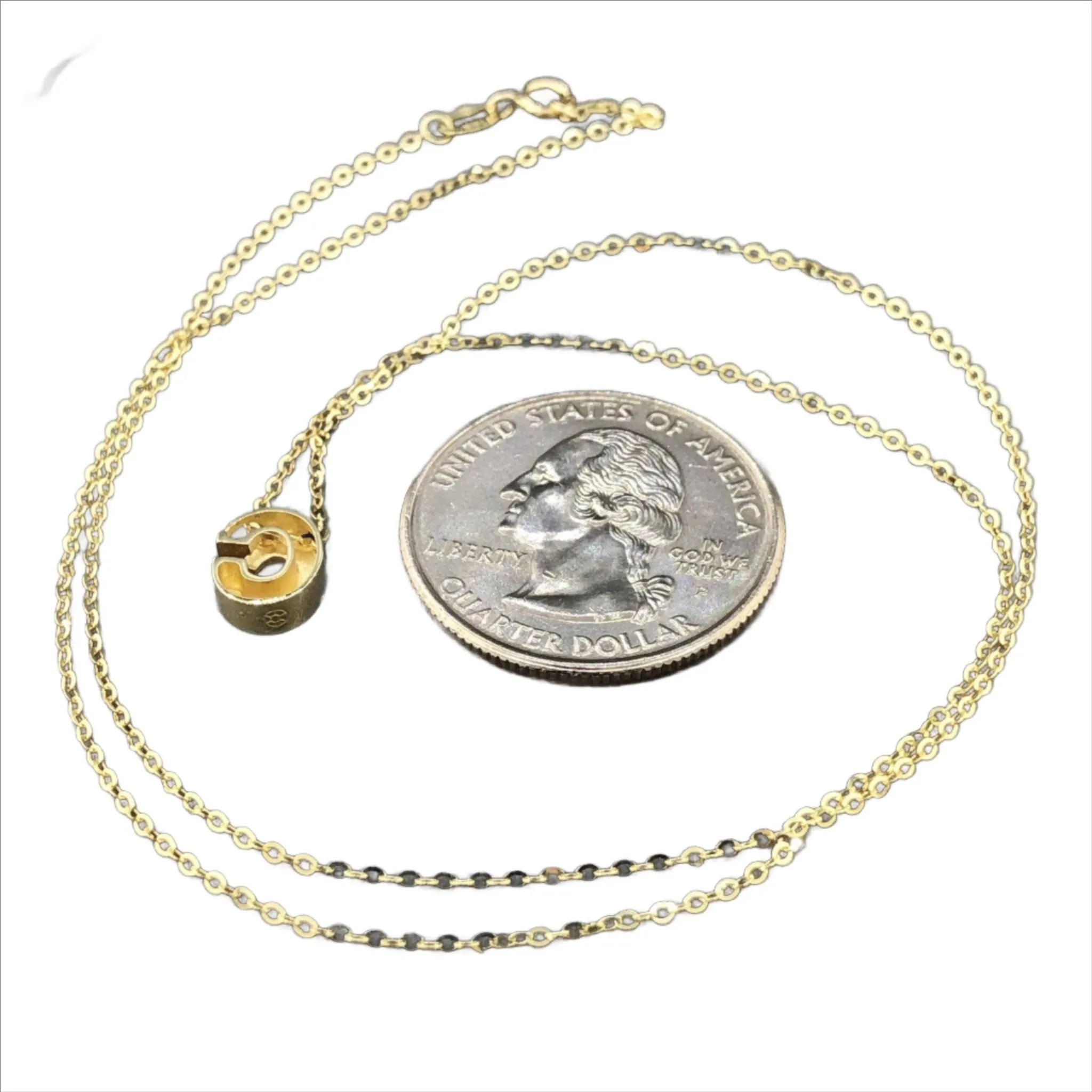 14K Y Gold initial 'C' pendant