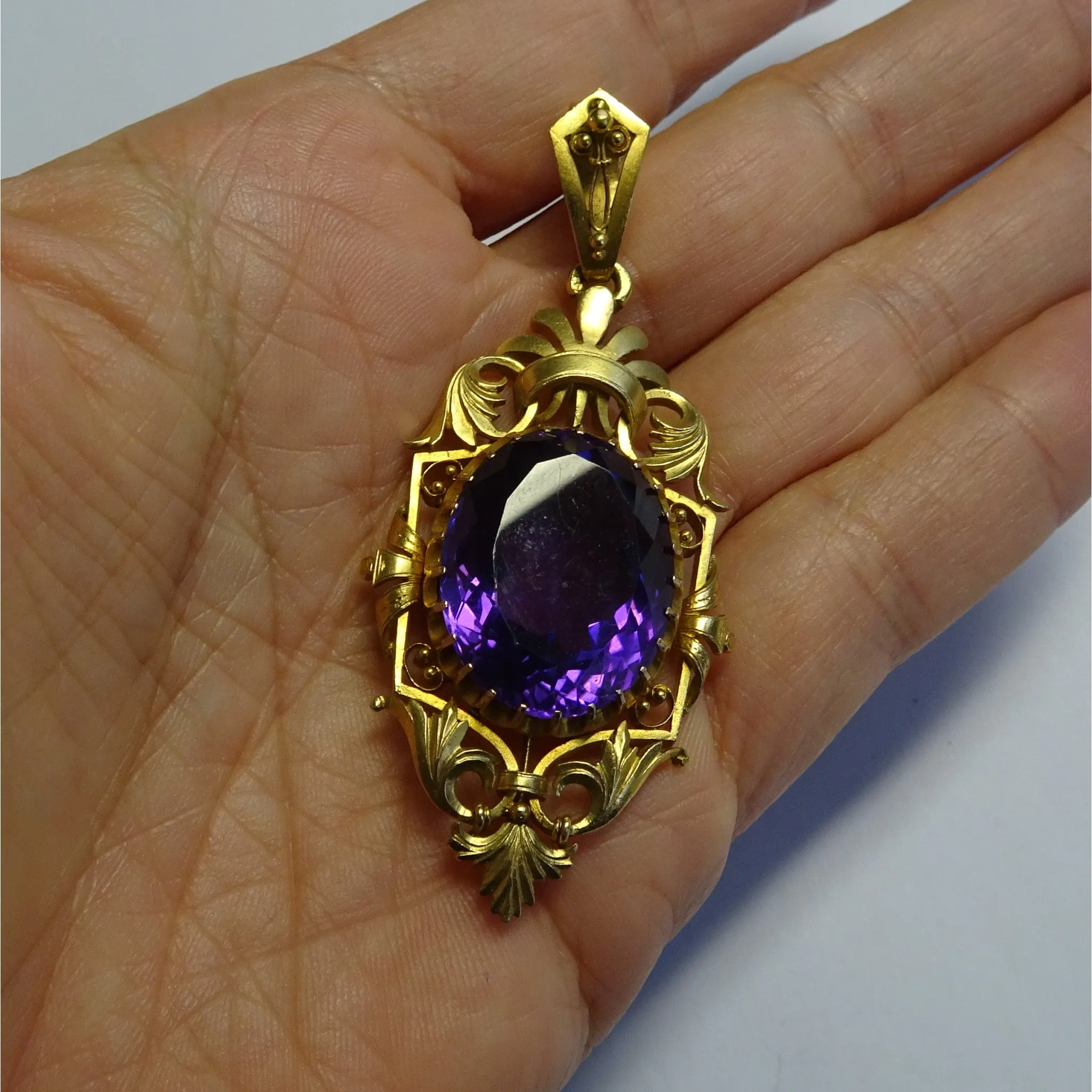 Art Nouveau 18KT Yellow Gold Amethyst Pendant