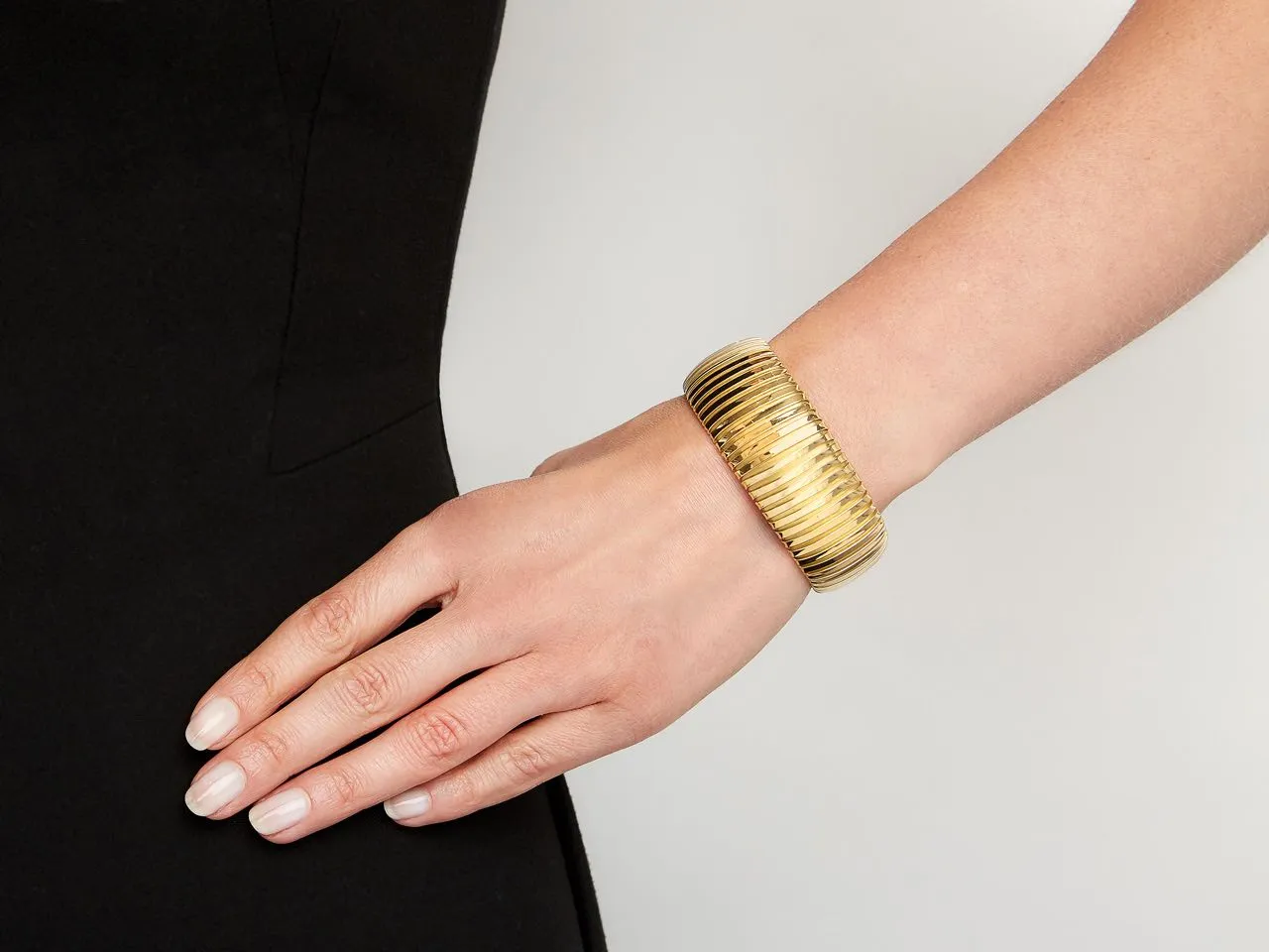 Carlo Weingrill Tubogas Bangle in 18K