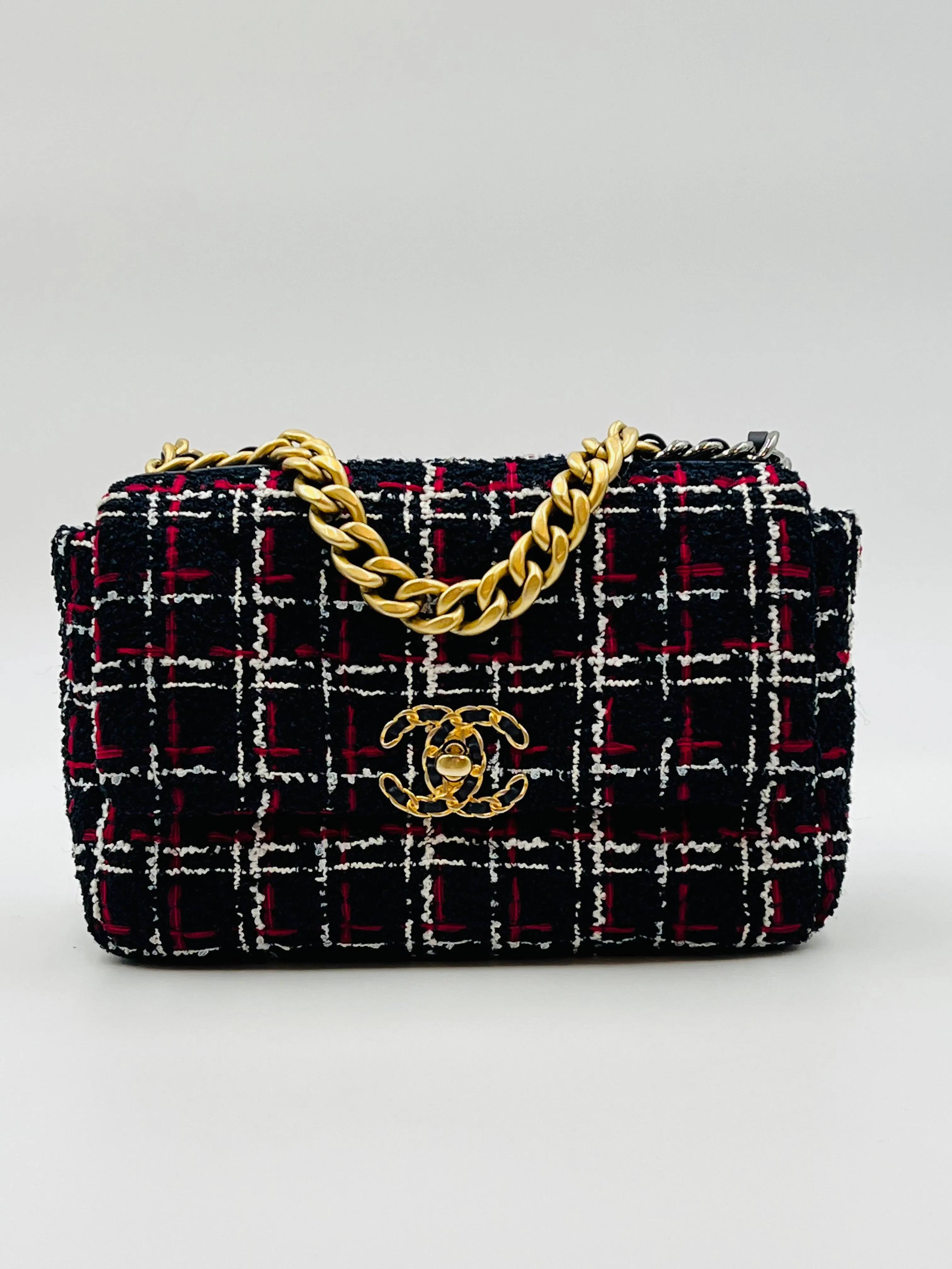 Chanel 19 Small